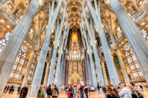 gaudi-interior-sagrada-familia