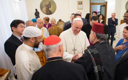 201403dpapagruppointerreligioso-520x325