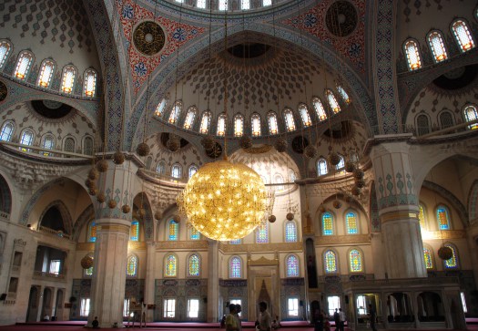 ankara_kocatepe_camii_innen